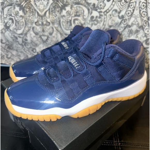 Jordan 11 Retro Low (New) (Authentic)